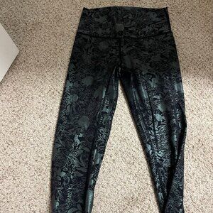 Lululemon wunder under patterned leggings 28" size 6